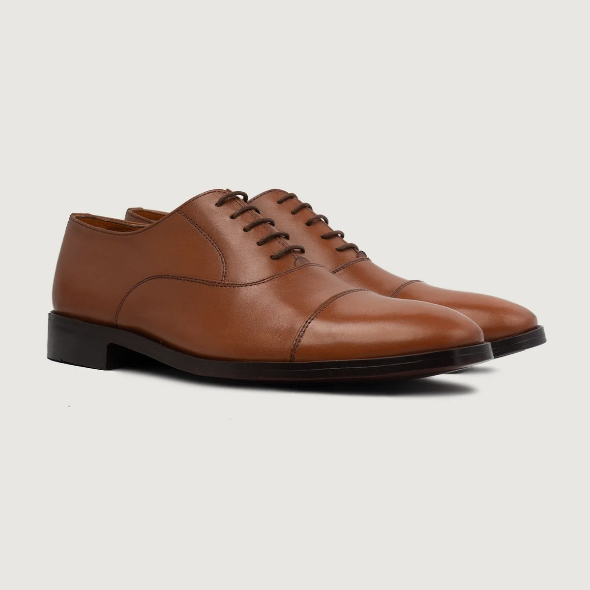 Professor Oxford بيج تان أحذية جلدية كلاسيكية رجالي For Men in Tan Full-Grain Leather - عرض جانبي | شراء أونلاين عبر المتجر الرسمي