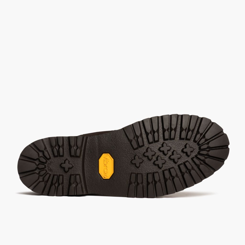 High-Traction Rubber Outsole & Lug Tread Pattern on Explorer Rocky Road أحذية بوت جلدية رجالي