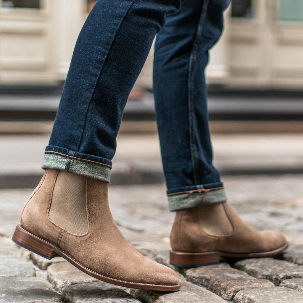 Cushioned Leather Insole & Ergonomic Arch Support Construction Detail