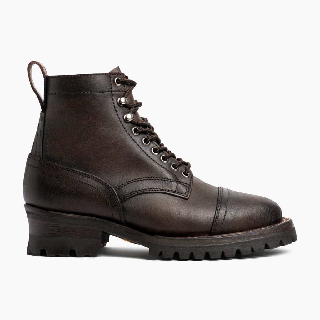 Classic Full-Grain leather Boots - بناء غوديير ويلت المتين وتفاصيل مقدمة الحذاء
