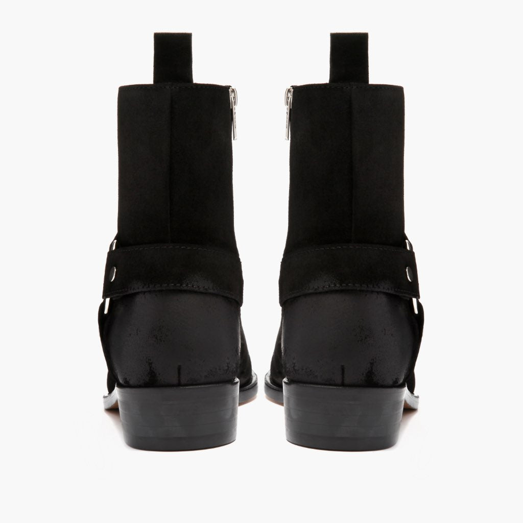 High-Traction Rubber Outsole & Lug Tread Pattern on Harness أسود Suede أحذية بوت جلدية رجالي