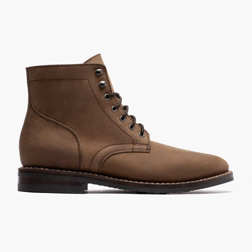 Classic Full-Grain leather Boots - بناء غوديير ويلت المتين وتفاصيل مقدمة الحذاء