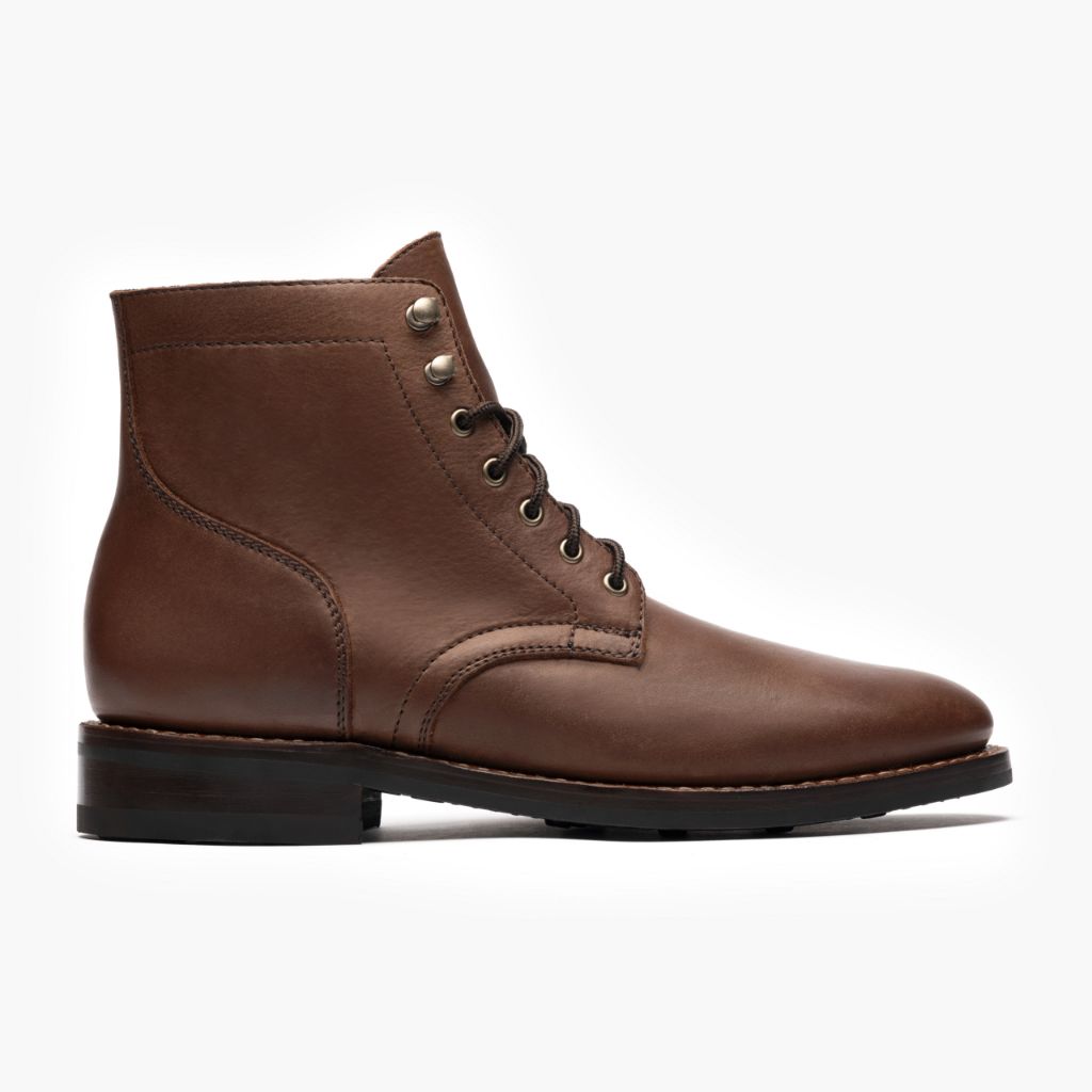 Classic Full-Grain leather Boots - بناء غوديير ويلت المتين وتفاصيل مقدمة الحذاء