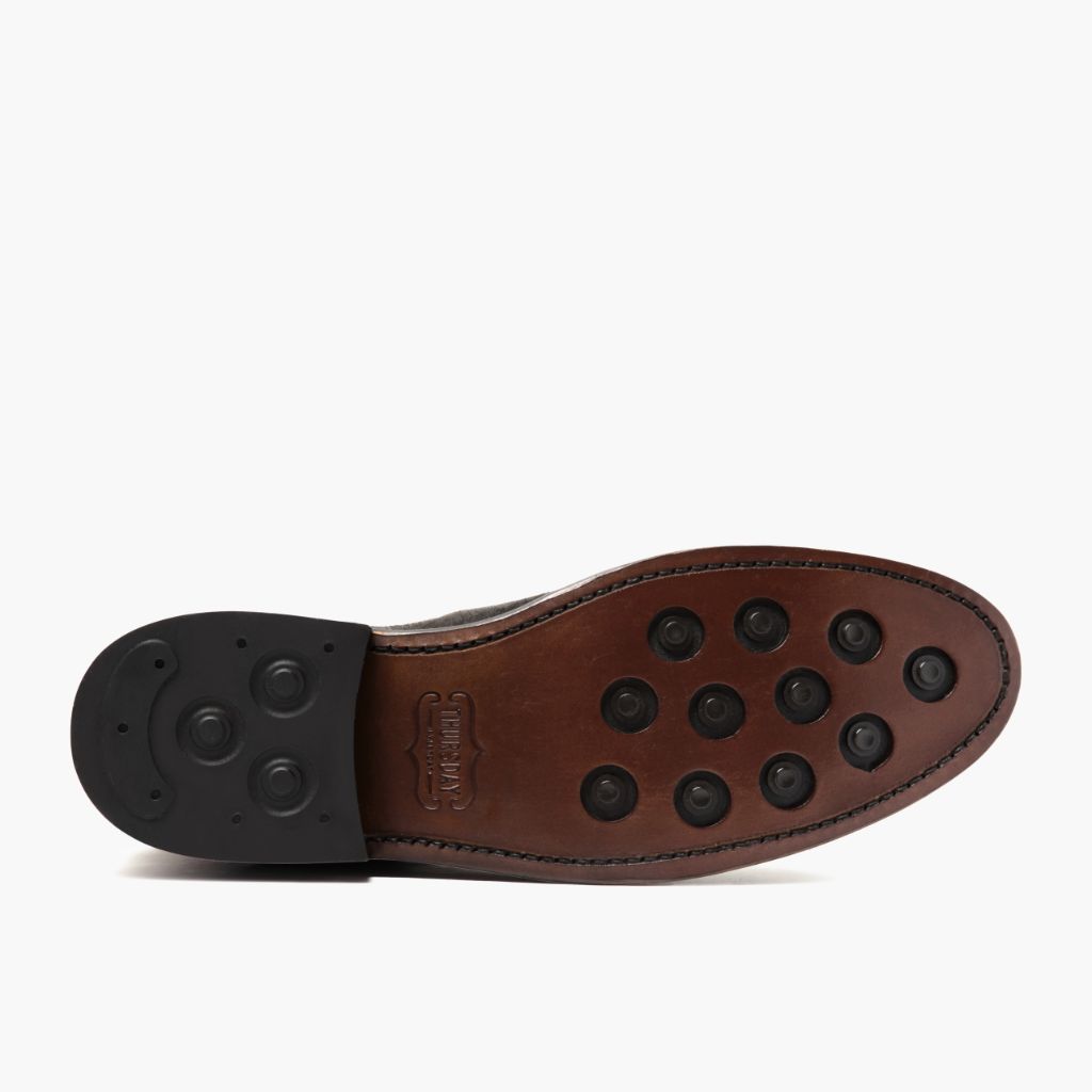 High-Traction Rubber Outsole & Lug Tread Pattern on Cavalier Shadow Grey أحذية بوت جلدية رجالي