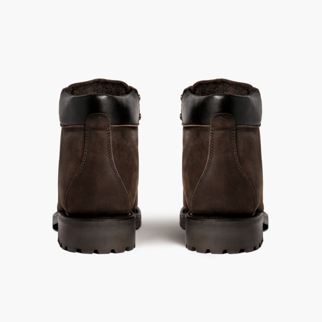 High-Traction Rubber Outsole & Lug Tread Pattern on Commander Tobacco أحذية بوت جلدية رجالي