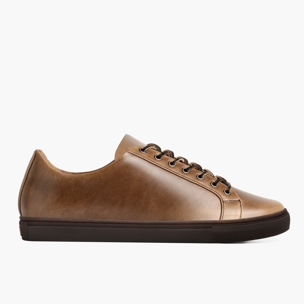 Classic Full-Grain leather Sneakers - بناء غوديير ويلت المتين وتفاصيل مقدمة الحذاء