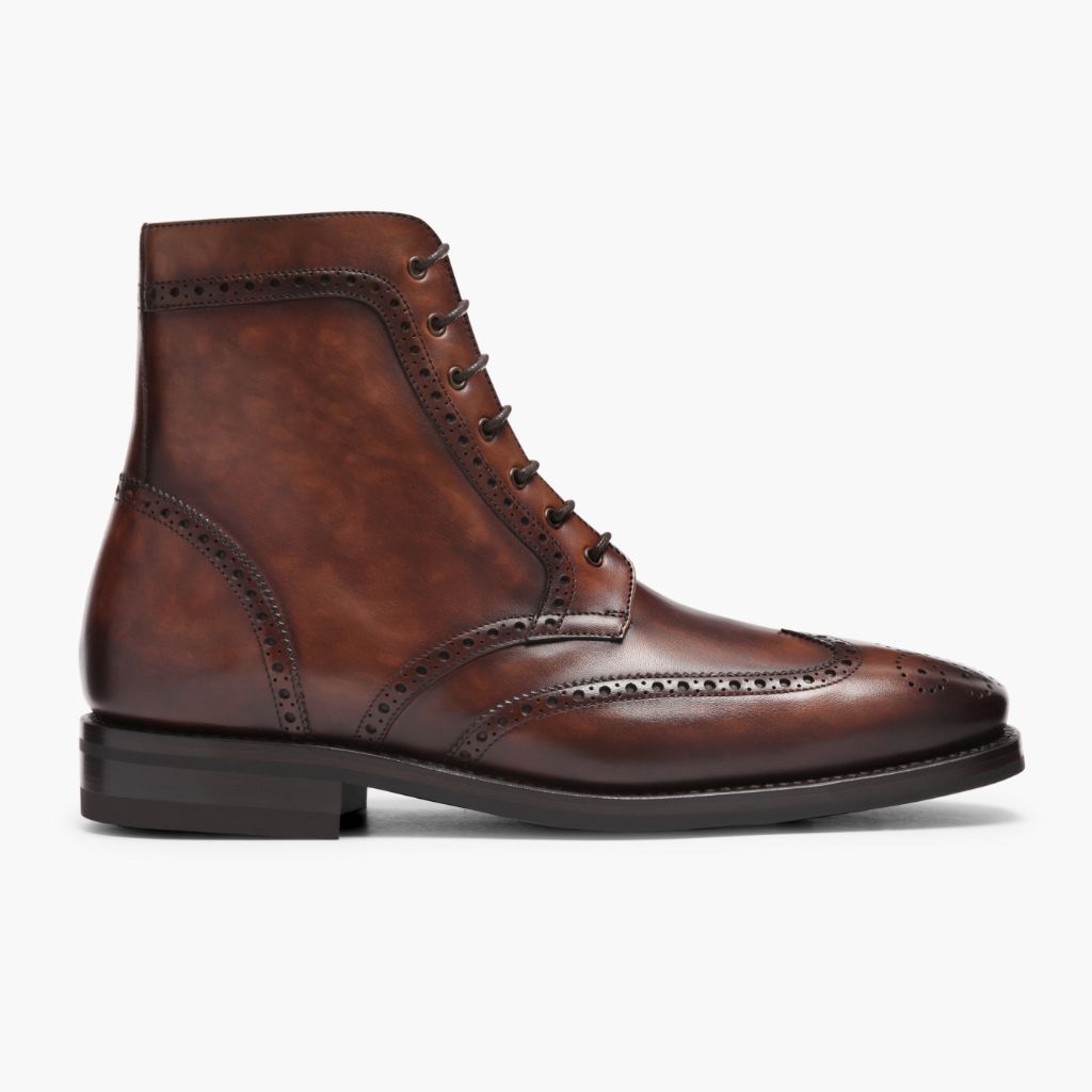 Classic Full-Grain leather Boots - بناء غوديير ويلت المتين وتفاصيل مقدمة الحذاء