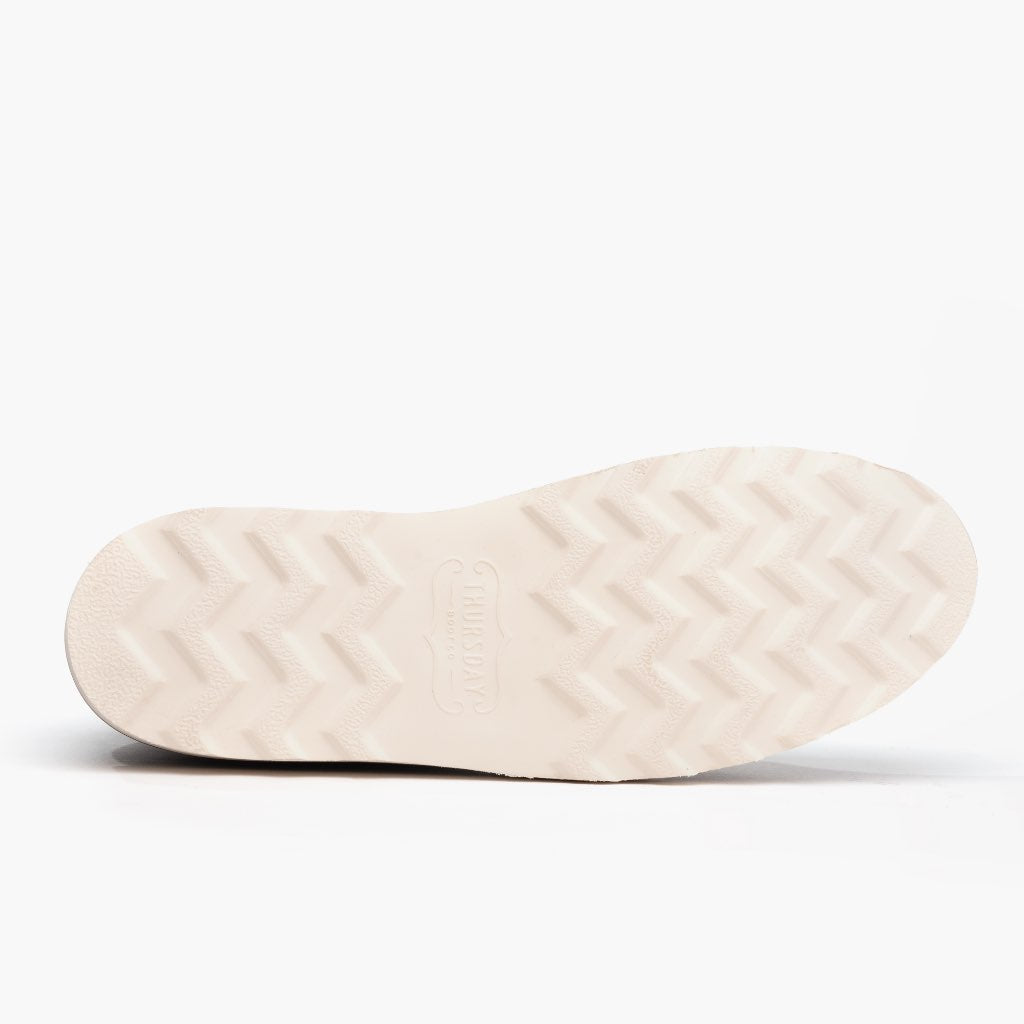 High-Traction Rubber Outsole & Lug Tread Pattern on Diplomat أسود أحذية بوت جلدية نسائي