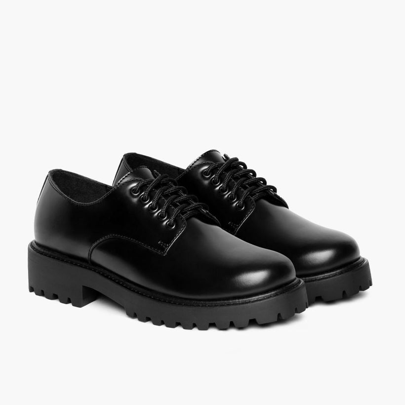 Renegade أسود Leather Sneakers نسائي