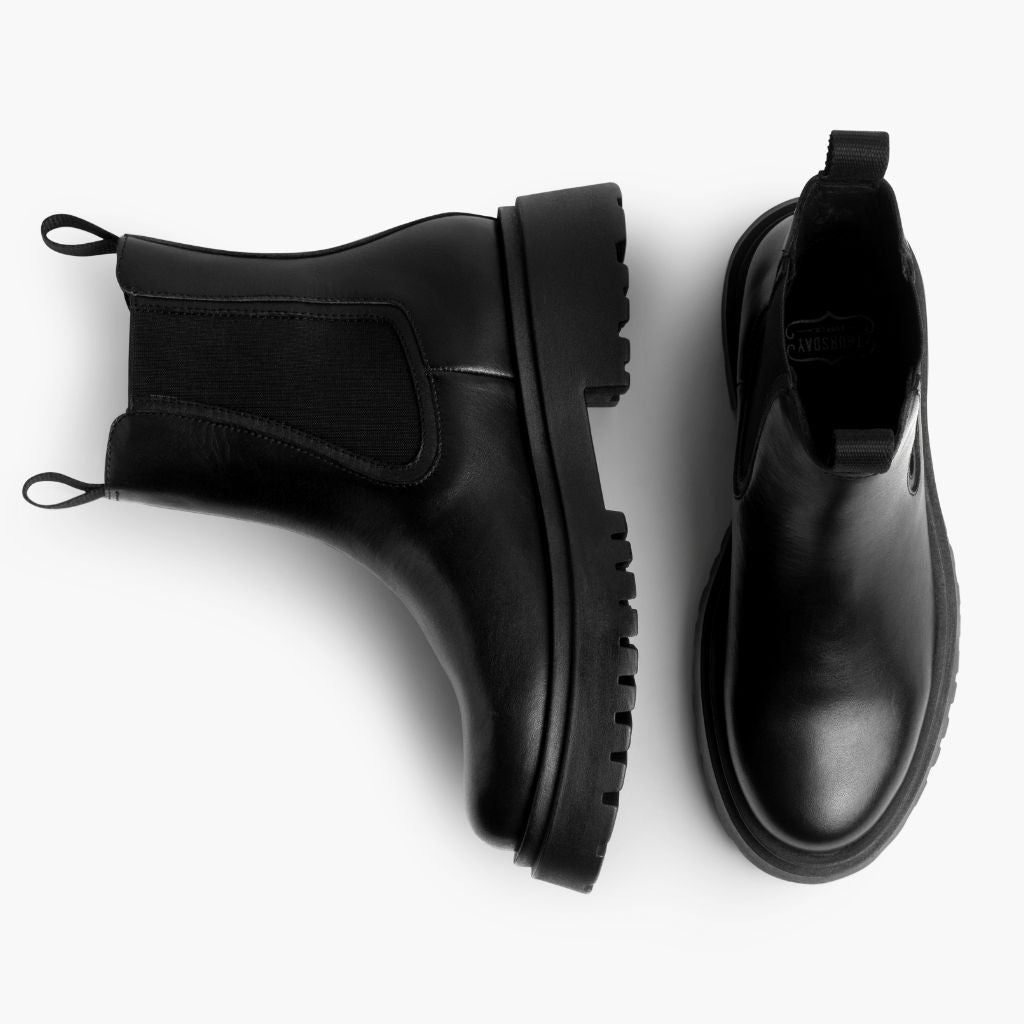 High-Traction Rubber Outsole & Lug Tread Pattern on Legend Platform أسود أحذية بوت جلدية نسائي