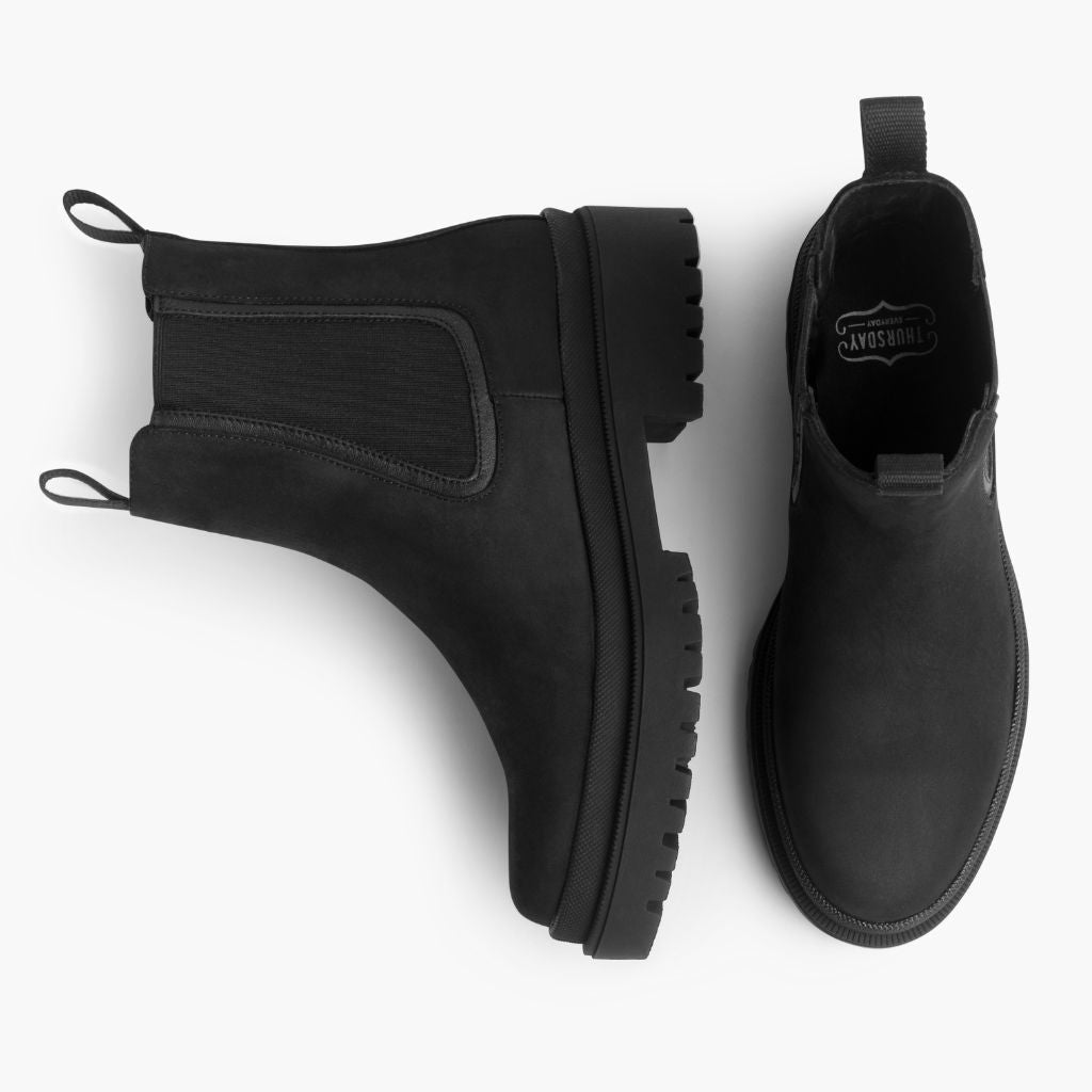 High-Traction Rubber Outsole & Lug Tread Pattern on Legend Platform أسود Matte أحذية بوت جلدية نسائي