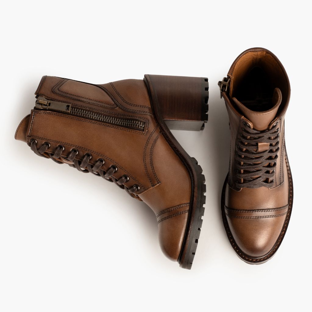 High-Traction Rubber Outsole & Lug Tread Pattern on Rebel Amber Wheat أحذية بوت جلدية نسائي