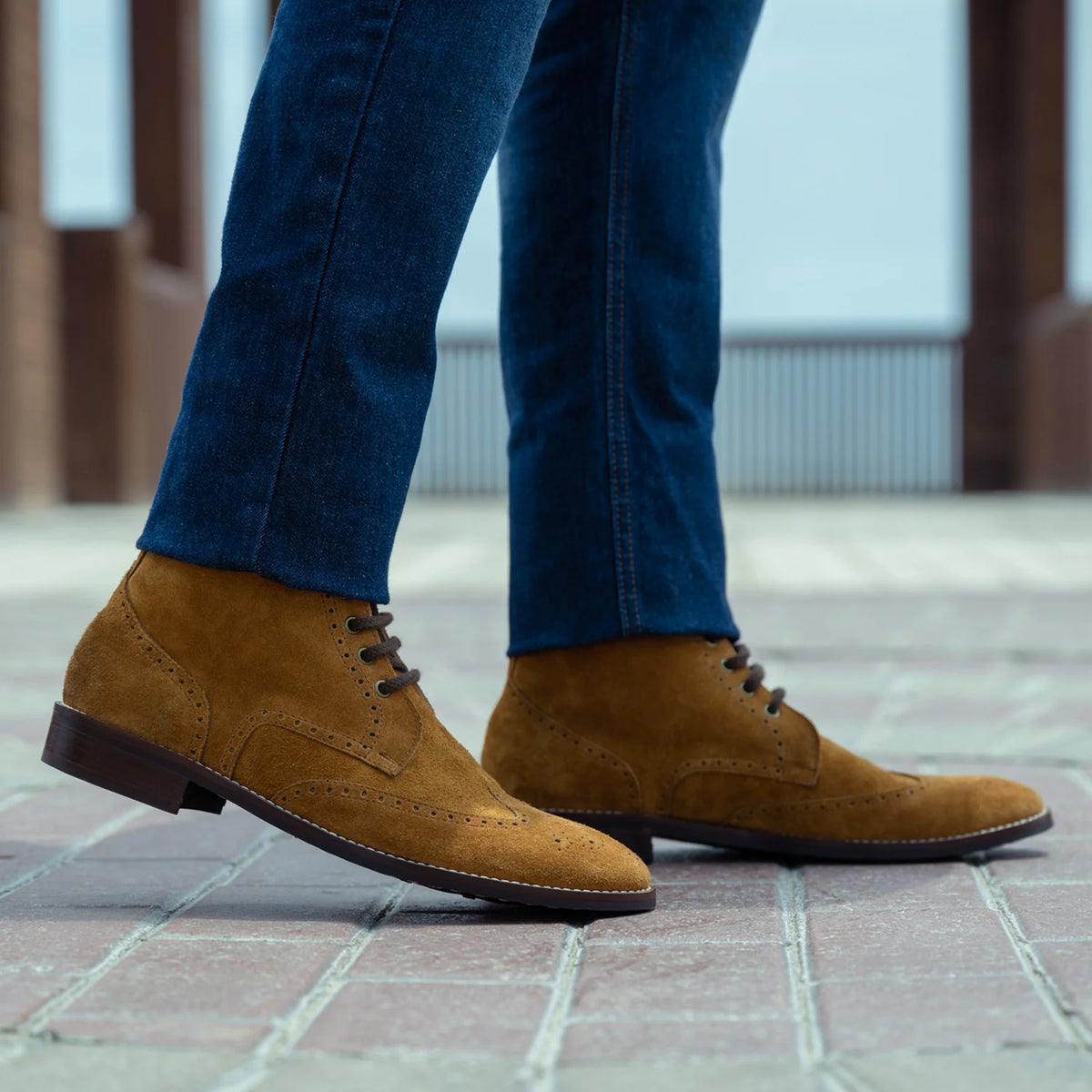Tailored Rib Cuffs & Hem Craftsmanship Construction Detail on Duster Brogues Derby بني Suede أحذية بوت جلدية - StudGuard رجالي