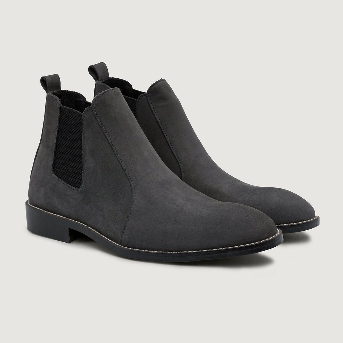 Clarkson Chelsea Grey Nubuck أحذية بوت جلدية - StudGuard رجالي in Grey Full-Grain Leather - عرض جانبي | شراء أونلاين عبر المتجر الرسمي