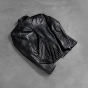 Styled Fit Perspective of Men's Adornica أسود جاكيت بايكر جلد رجالي on Model - Natural Daylight Drape