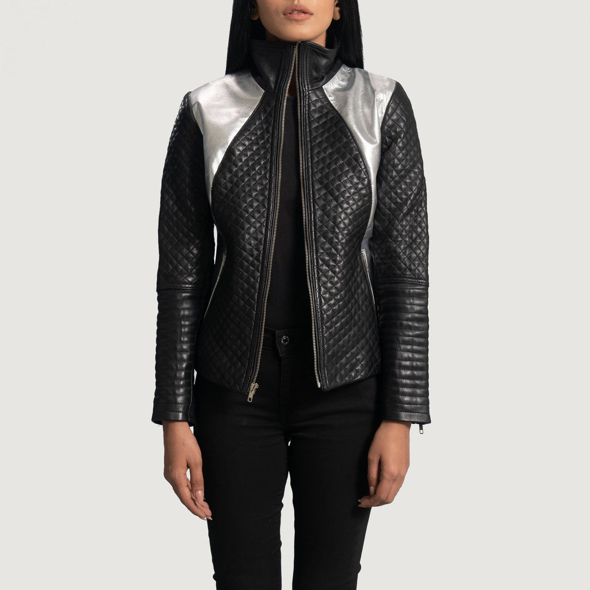 
Alia Metallic أسود جاكيت بايكر جلد طبيعي نسائي - عرض أمامي وقَصّة مفصلة أنيقة | شراء أونلاين عبر المتجر الرسمي