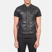 
تفاصيل مقربة of Band & Zipper with Button Flap Hardware on Atlas Moto أسود صديري جلد رجالي