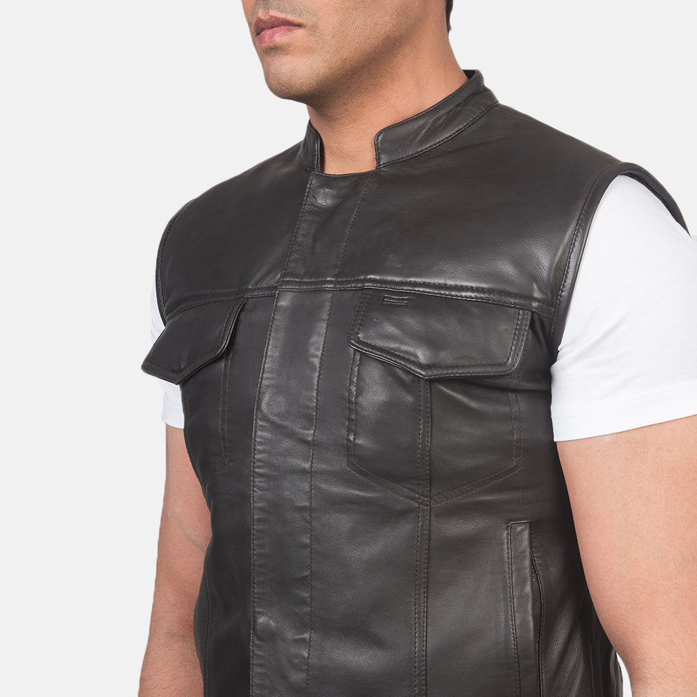 
عرض البطانة الداخلية Showing Quilted Polyester Lining & جيبان داخليان عمليان