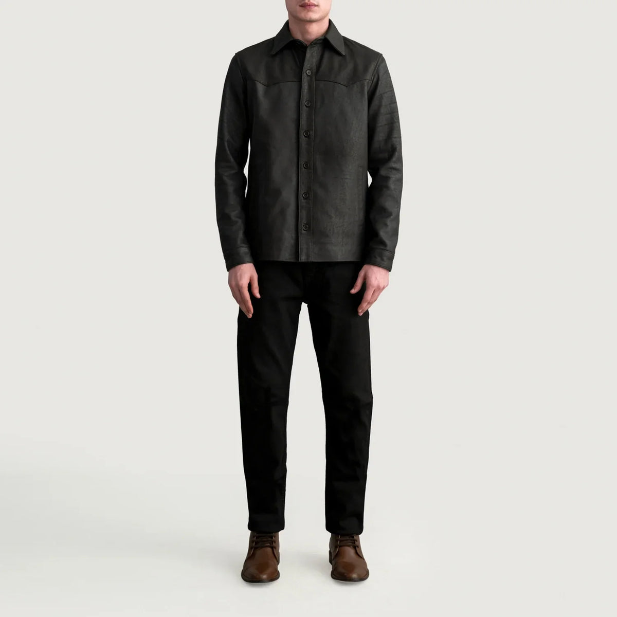 
تفاصيل مقربة of Shirt & Buttons Hardware on Bronco Tumbled بني Leather Shirt رجالي