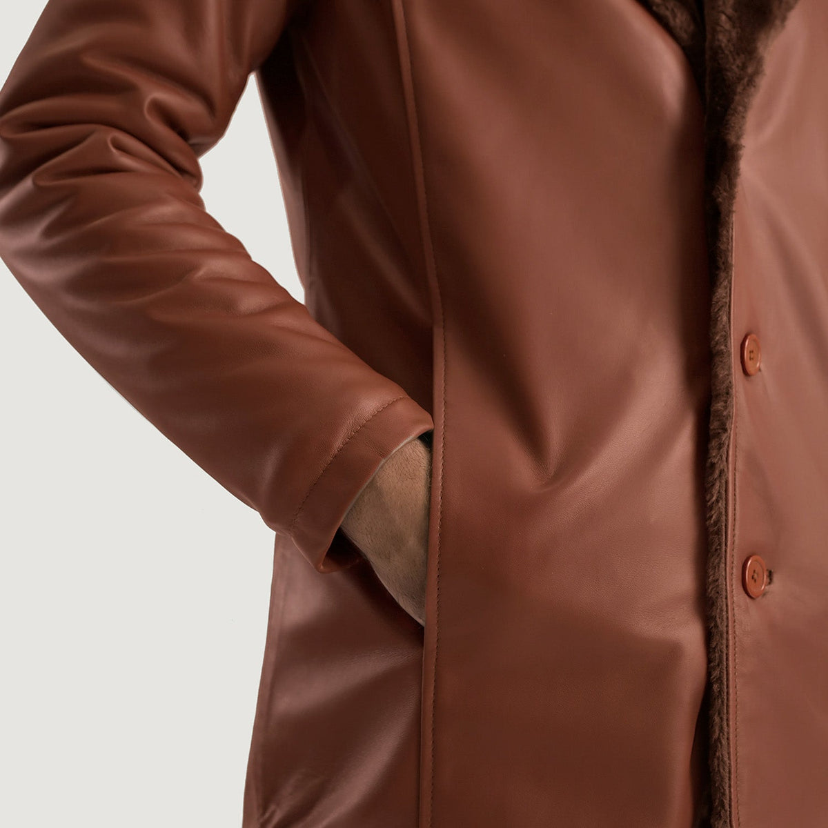 
عرض البطانة الداخلية Showing Faux Fur Lined (Torso) & جيبان داخليان عمليان