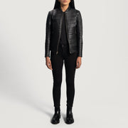 
تفاصيل مقربة of Varsity & Zipper Hardware on Cityscape أسود جاكيت بايكر جلد طبيعي نسائي
