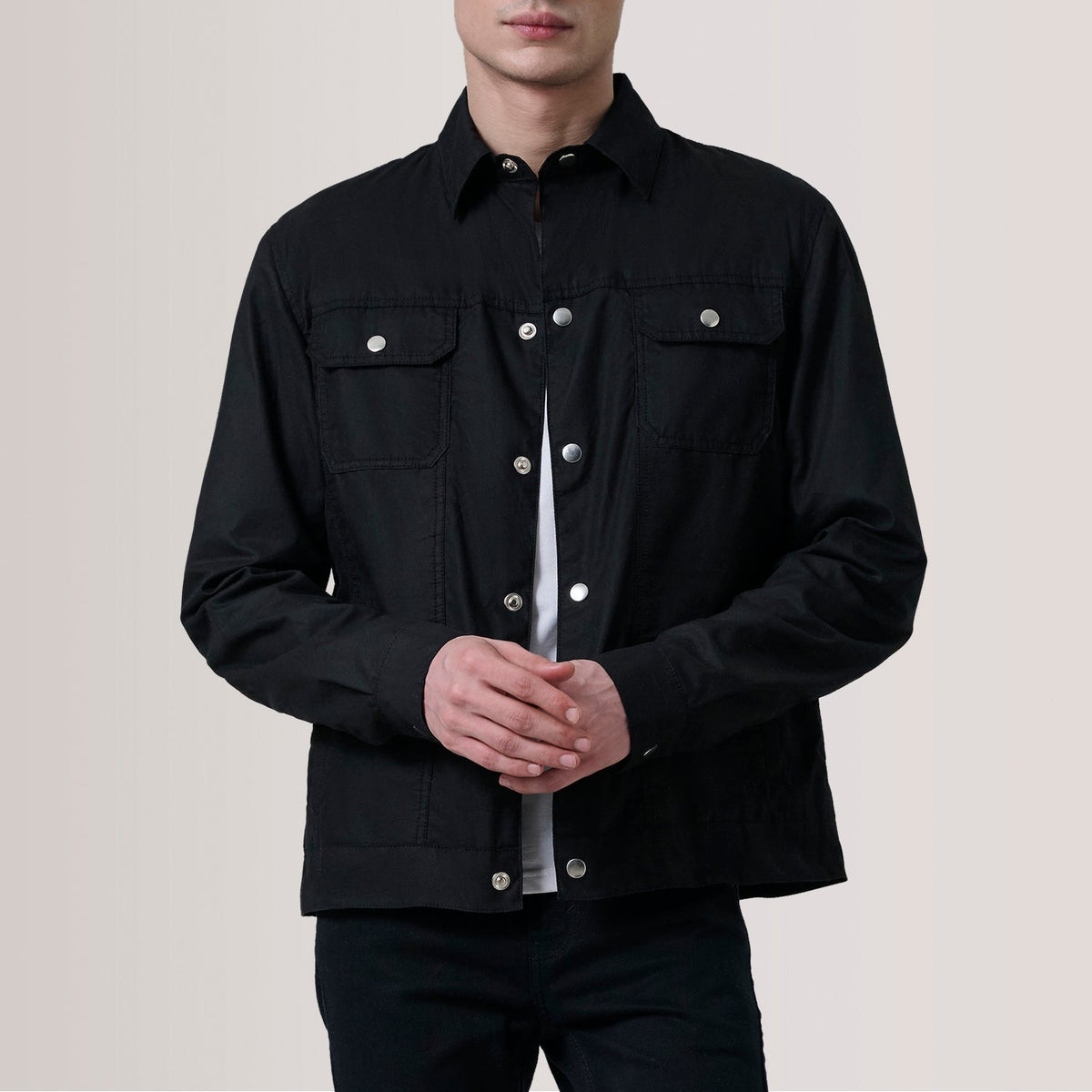 Colberto أسود Waxed Canvas Trucker جاكيت جلد رجالي For Men in Black Waxed Cotton Canvas - Front Profile View &amp; Tailored Silhouette | Buy Online