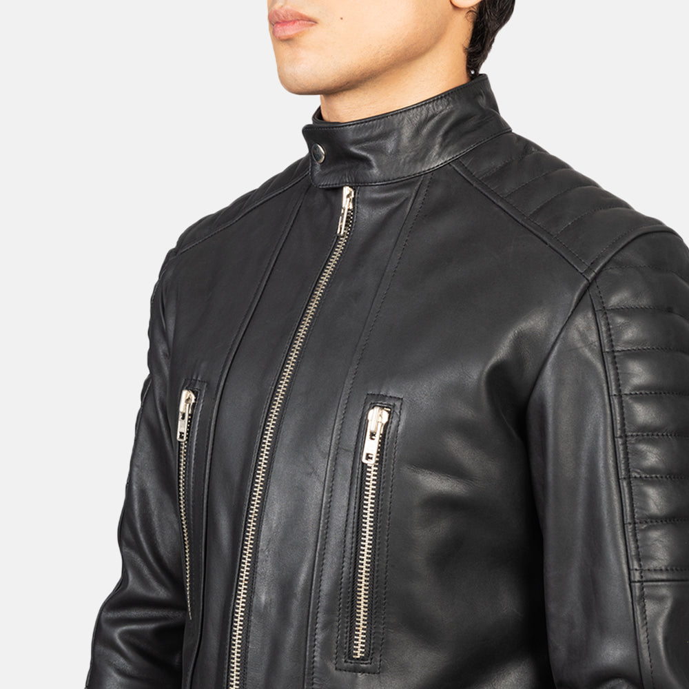 
عرض البطانة الداخلية Showing Quilted Polyester Lining & جيبان داخليان عمليان