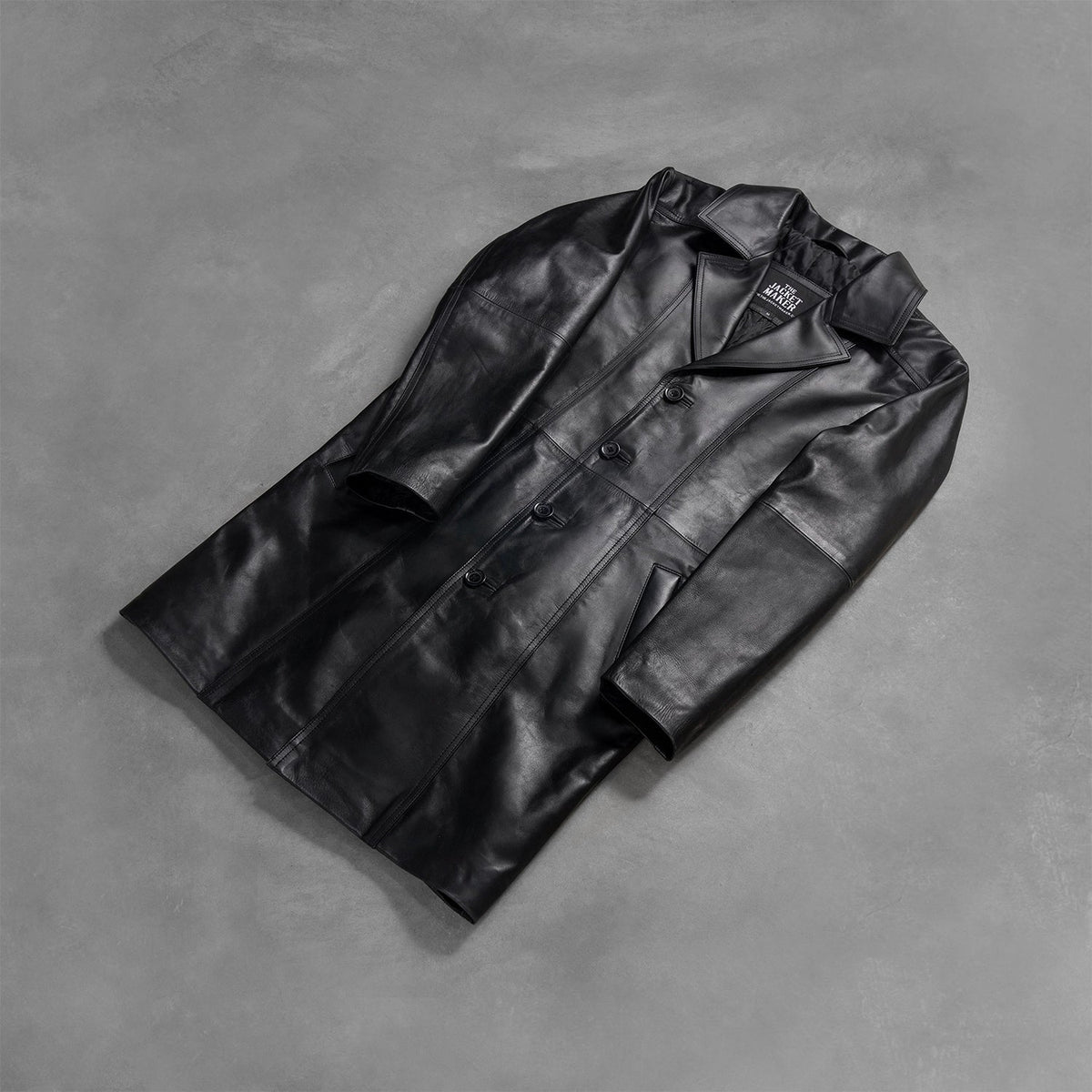 Styled Fit Perspective of Men's Don Long أسود معطف جلد رجالي on Model - Natural Daylight Drape