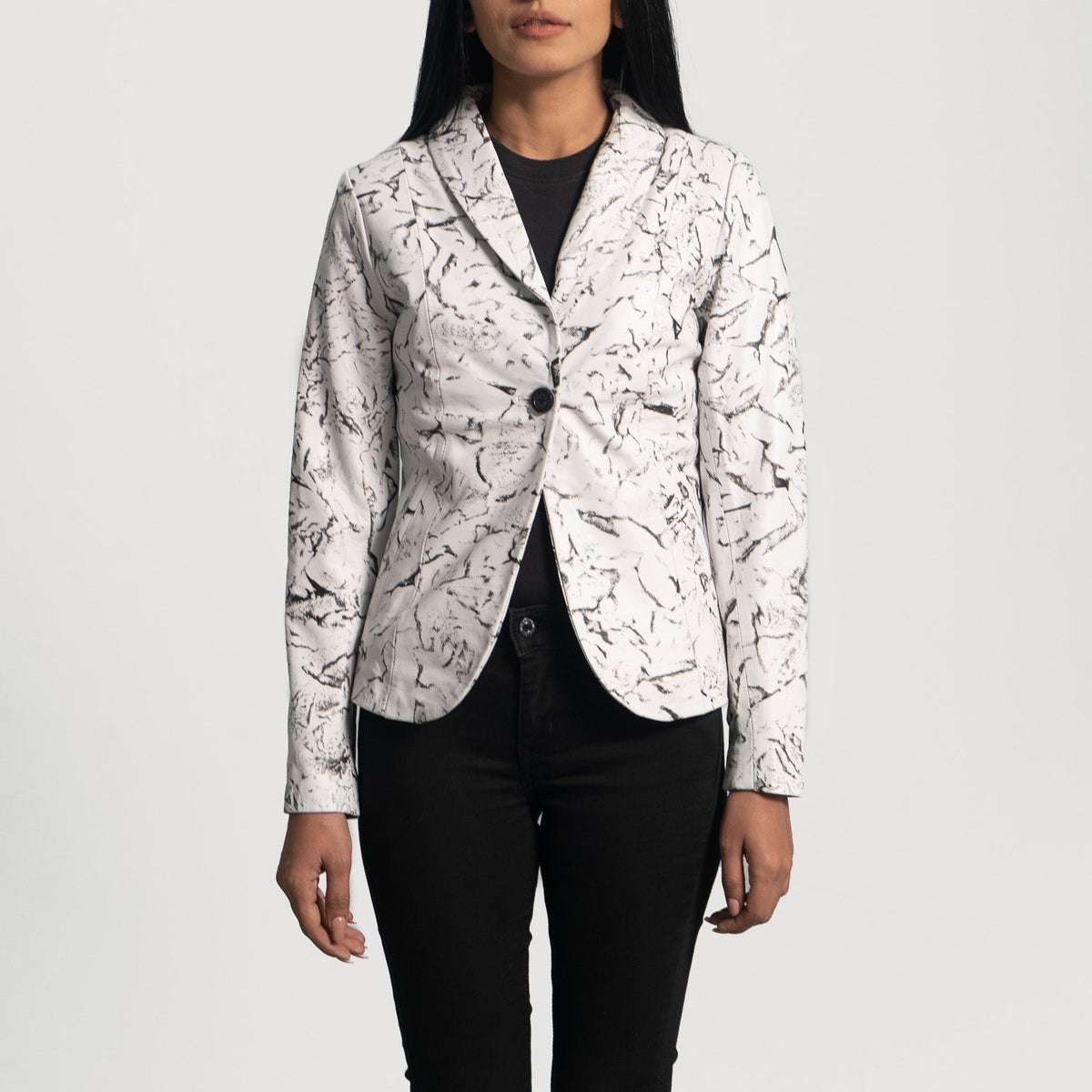 Women's Donna Blake White بليزر جلد نسائي in White Sheepskin Dip &amp;Amp; Dye - Front Profile View &amp; Tailored Silhouette | Buy Online