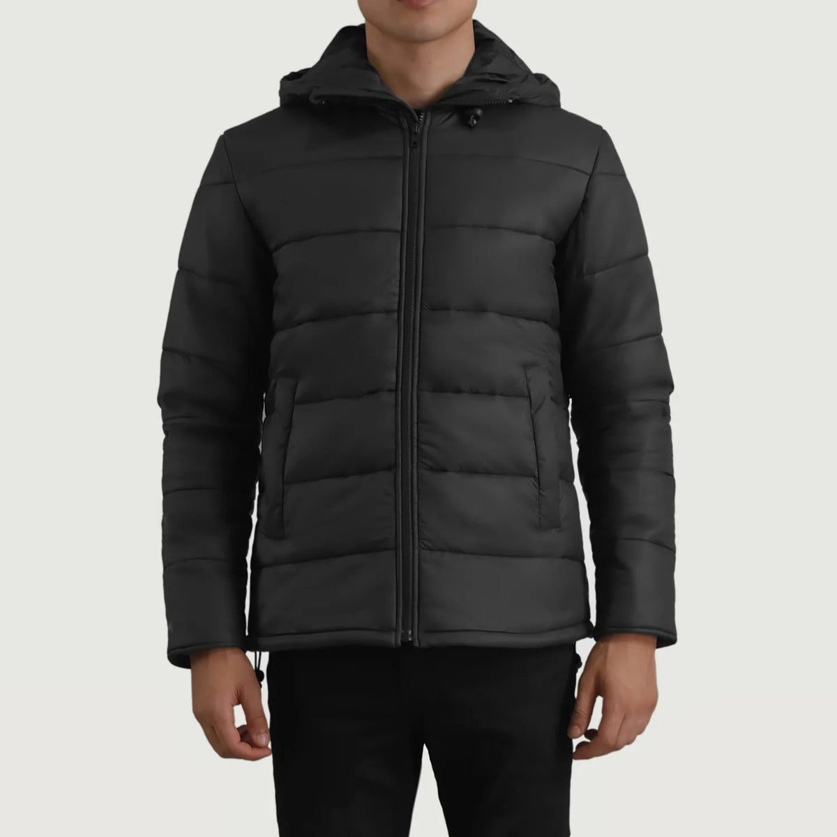 
Erico أسود Hooded Puffer جاكيت جلد رجالي جلد بقر طبيعي أسود فاخر - عرض أمامي وقَصّة مفصلة أنيقة | شراء أونلاين عبر المتجر الرسمي