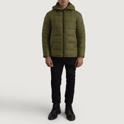 
Erico أخضر Hooded Puffer جاكيت جلد رجالي - عرض جانبي يوضح قَصّة الأكمام المريحة
