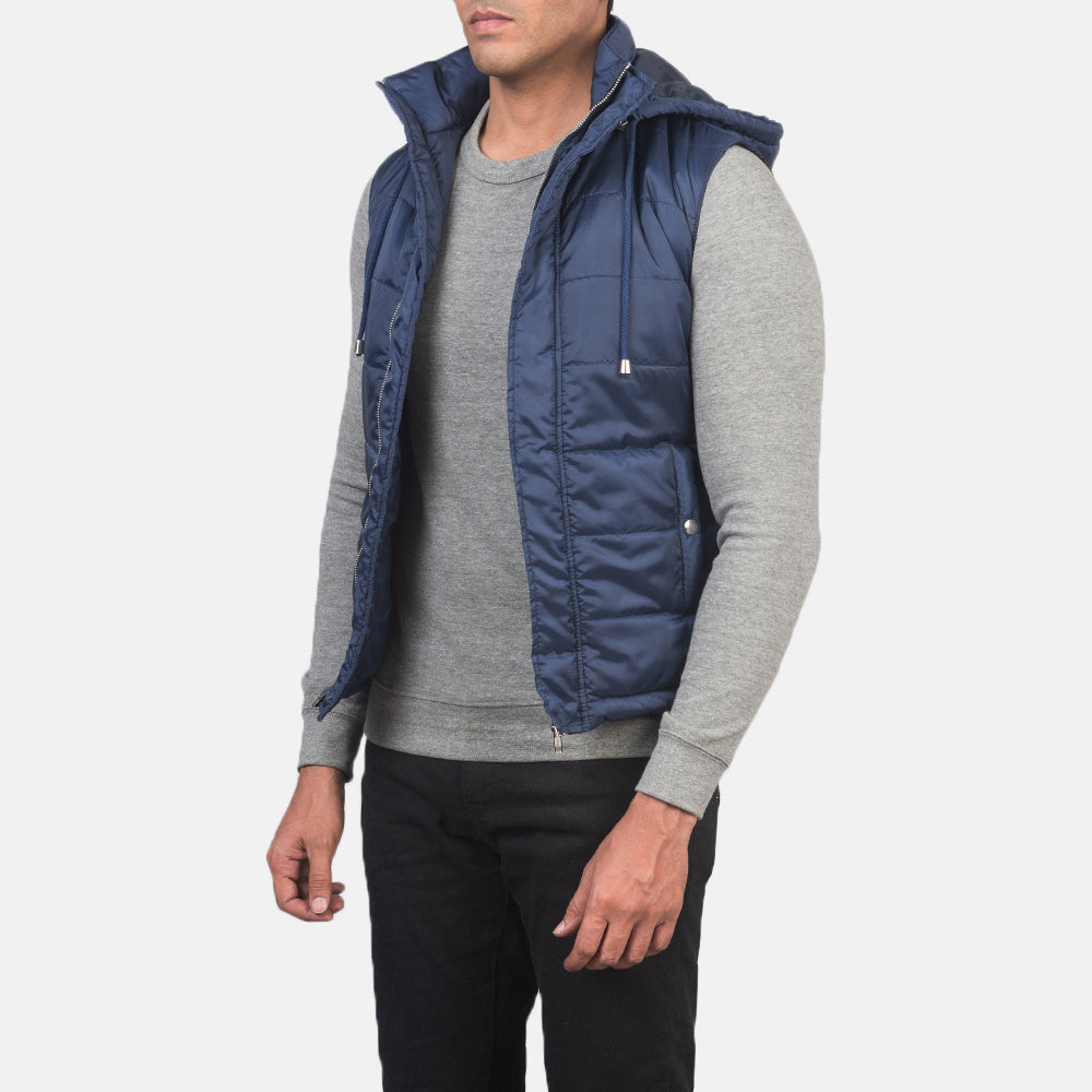 
Blue Nylon (Water-Resistant) Leather Vest - عرض خلفي يوضح تفصيل الأكتاف المتقن والحاشية النظيفة