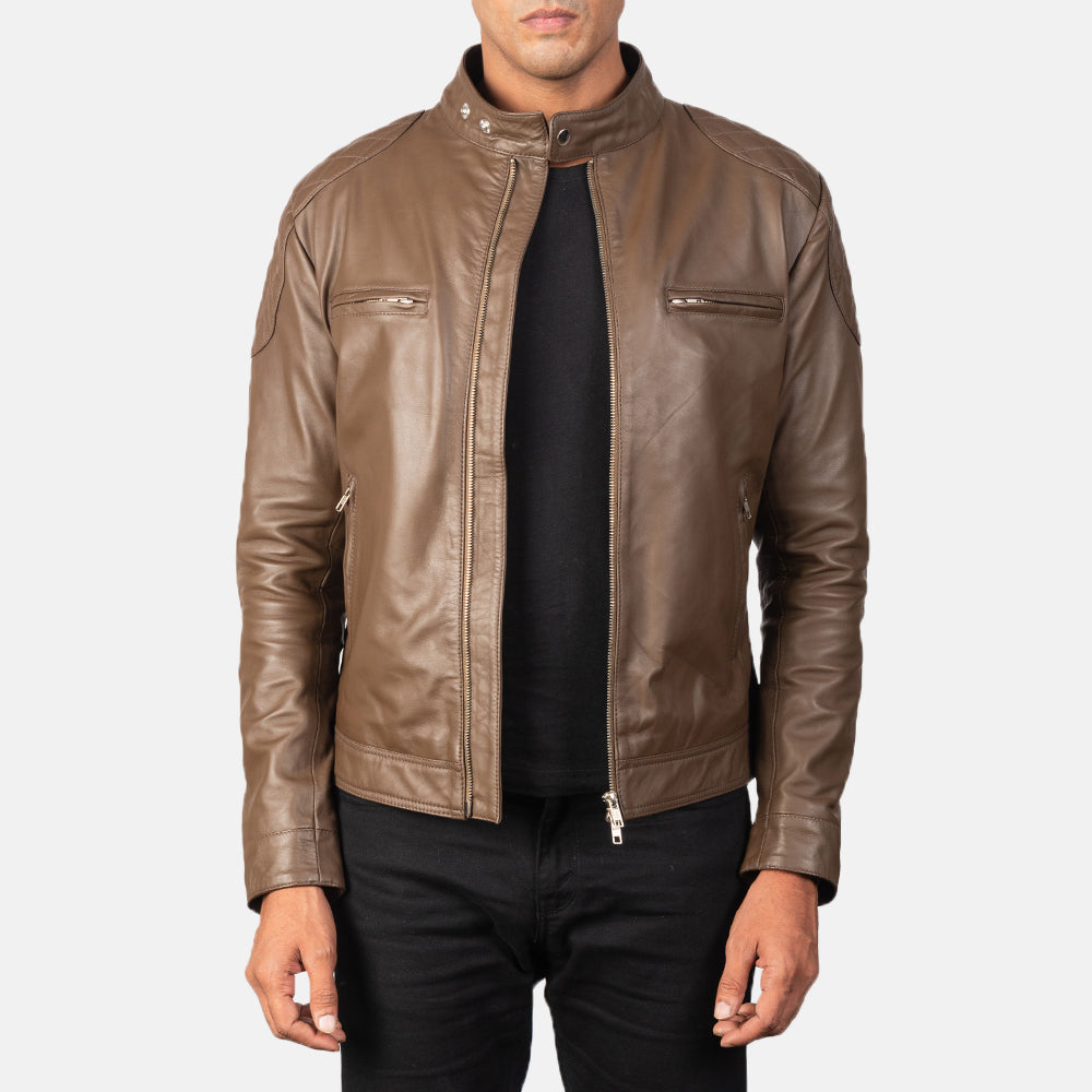 
Gatsby Mocha جاكيت بايكر جلد طبيعي رجالي in Dark Brown Sheepskin Leather - عرض أمامي وقَصّة مفصلة أنيقة | شراء أونلاين عبر المتجر الرسمي