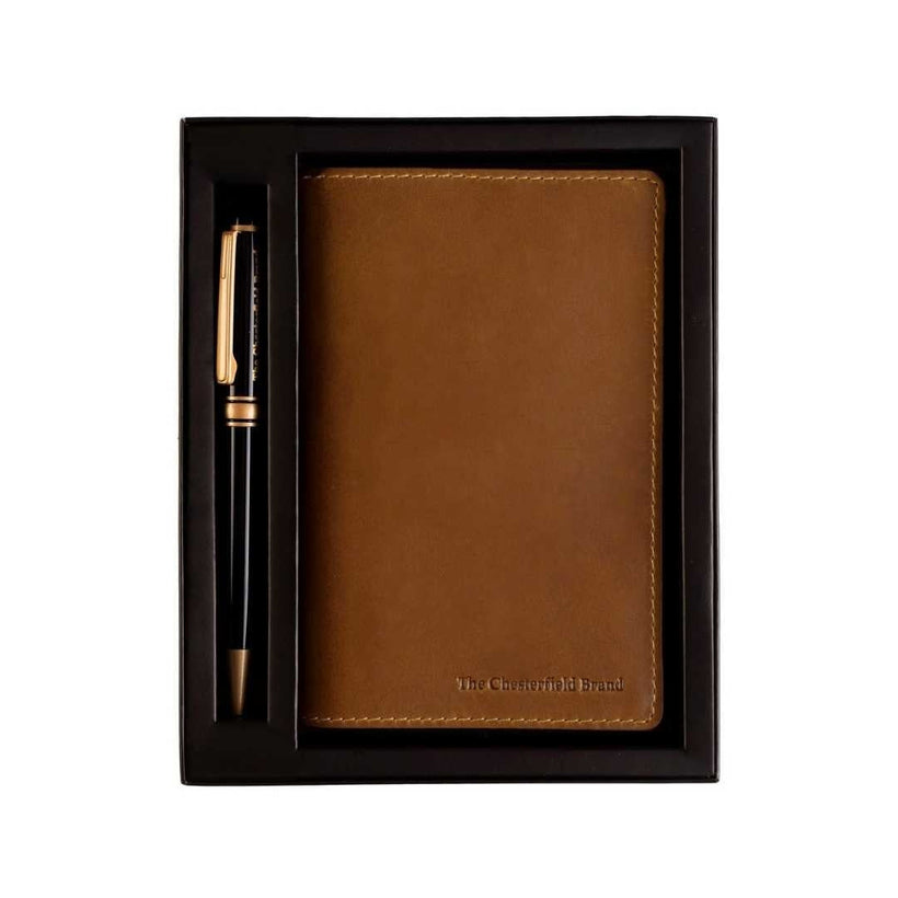 Giftset Leather Writing Case and Pen (Passport holder) نسائي