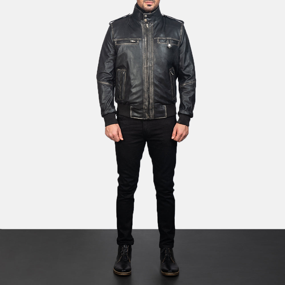 Close-Up Detail of High neck &amp; Zipper Hardware on Glen Street أسود جاكيت بومبر جلد رجالي