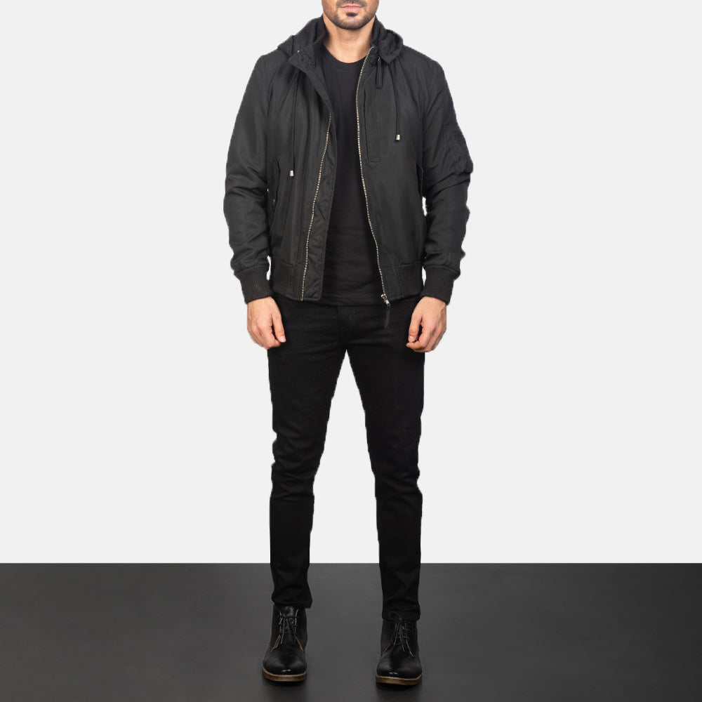 
Hanklin Ma-1 Black Hooded Bomber Jacket - عرض جانبي يوضح قَصّة الأكمام المريحة