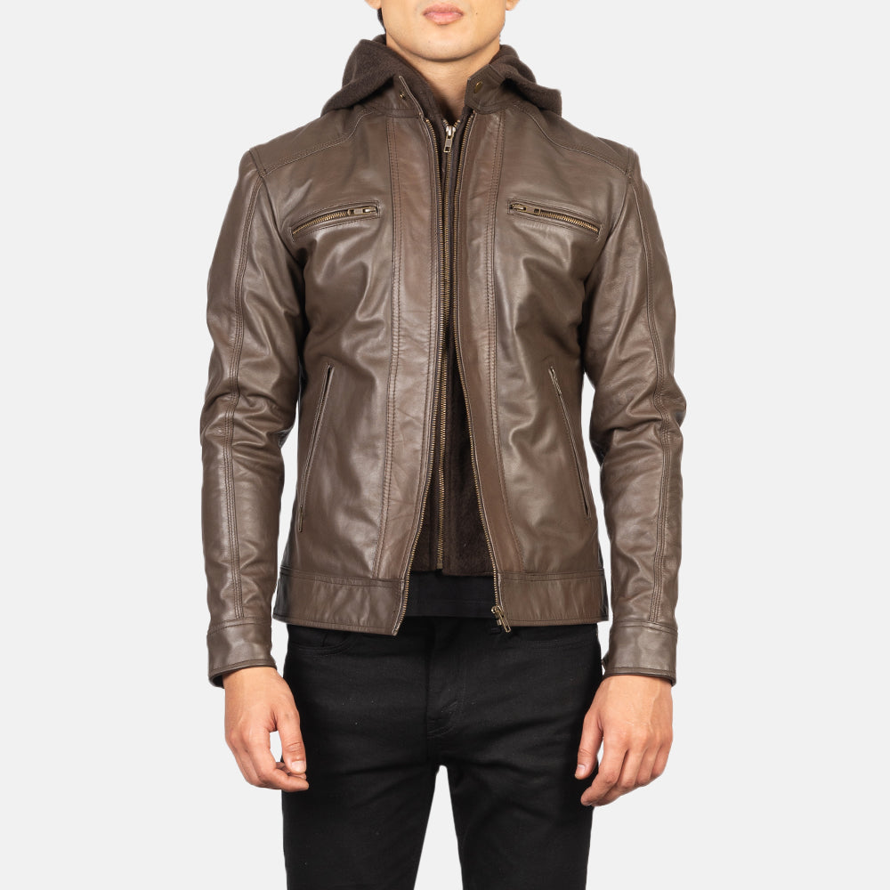 
Hector بني Hooded جاكيت بايكر جلد طبيعي رجالي in Brown Cowhide Leather - عرض أمامي وقَصّة مفصلة أنيقة | شراء أونلاين عبر المتجر الرسمي