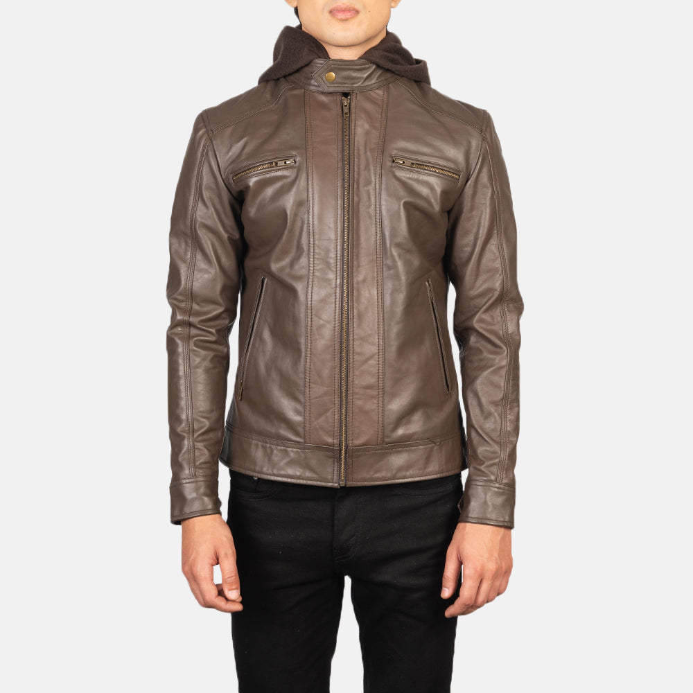 
تفاصيل مقربة of Band with Snap Button & Zipper Hardware on Hector بني Hooded جاكيت بايكر جلد طبيعي رجالي
