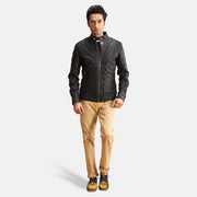 Henry مبطن أسود جاكيت جلد رجالي - Lateral Side Profile View Showing Sleeve Cut &amp; Athletic Taper Fit