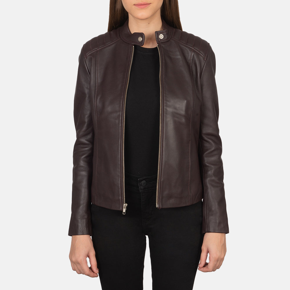 
تفاصيل حرفية لصنع الحاشية في Kelsee Navy Blue Suede Biker Jacket