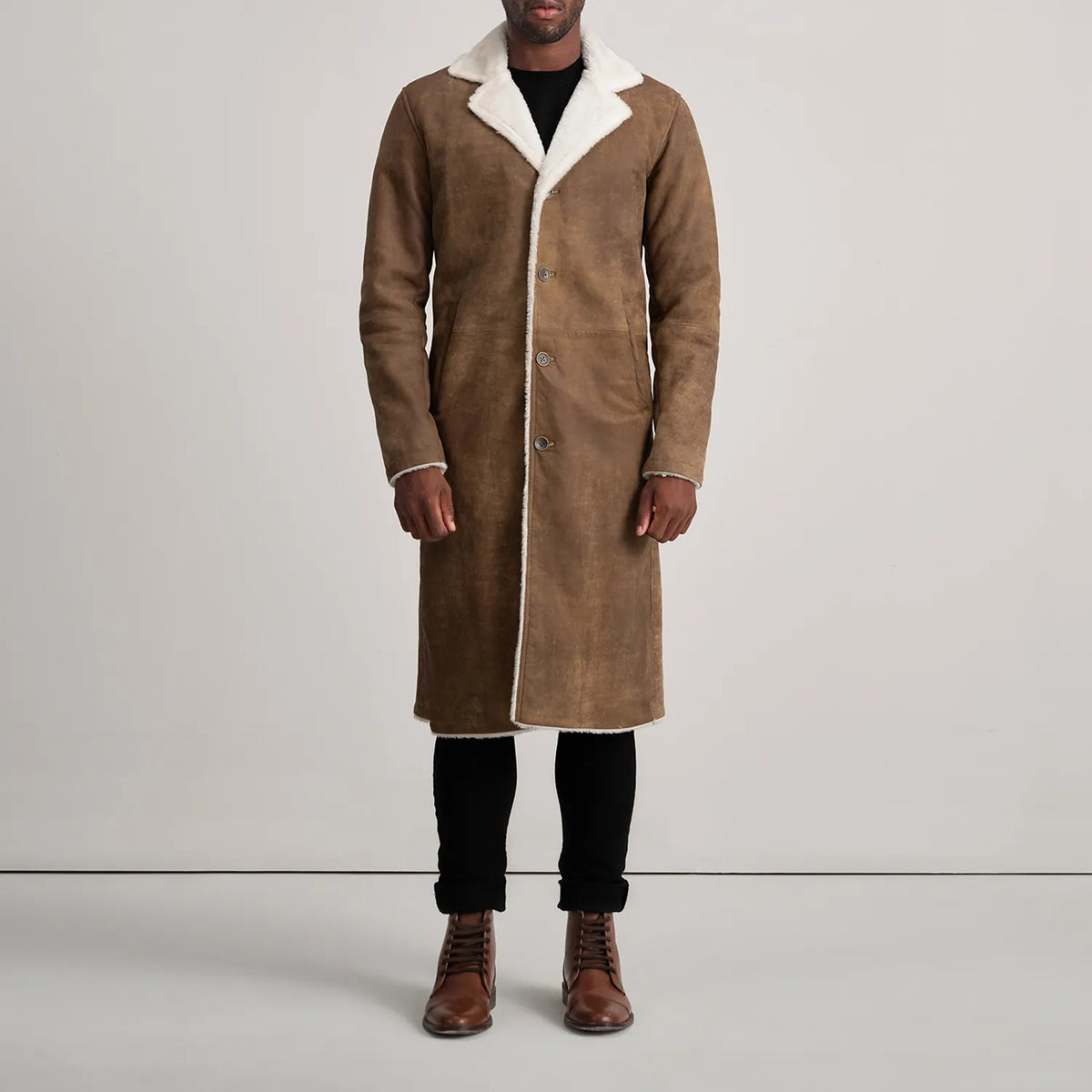 
Kolby Distressed Brown Shearling Long Coat - عرض جانبي يوضح قَصّة الأكمام المريحة