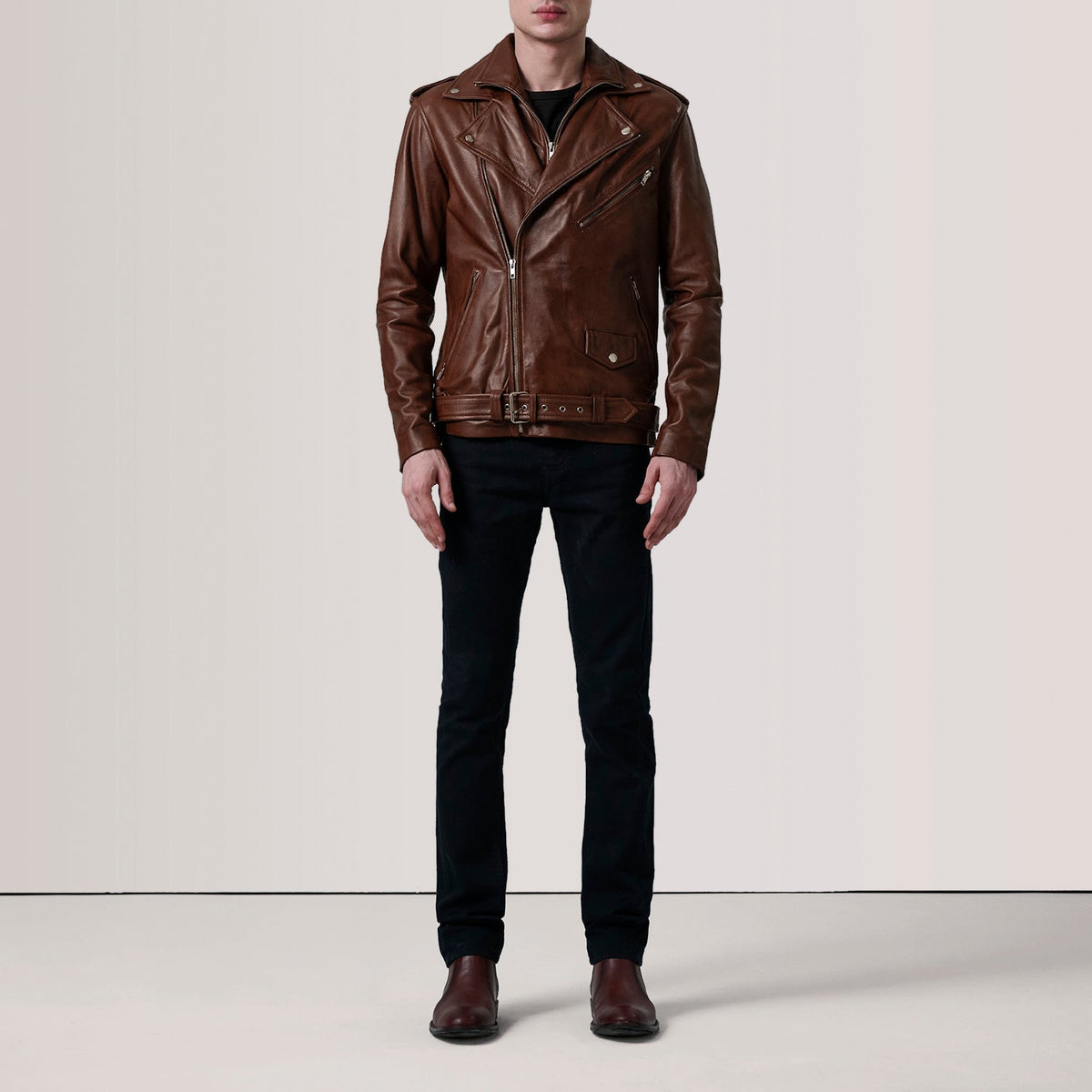 
Kole Waxed بني Leather Double Rider جاكيت جلد رجالي - عرض خلفي يوضح تفصيل الأكتاف المتقن والحاشية النظيفة