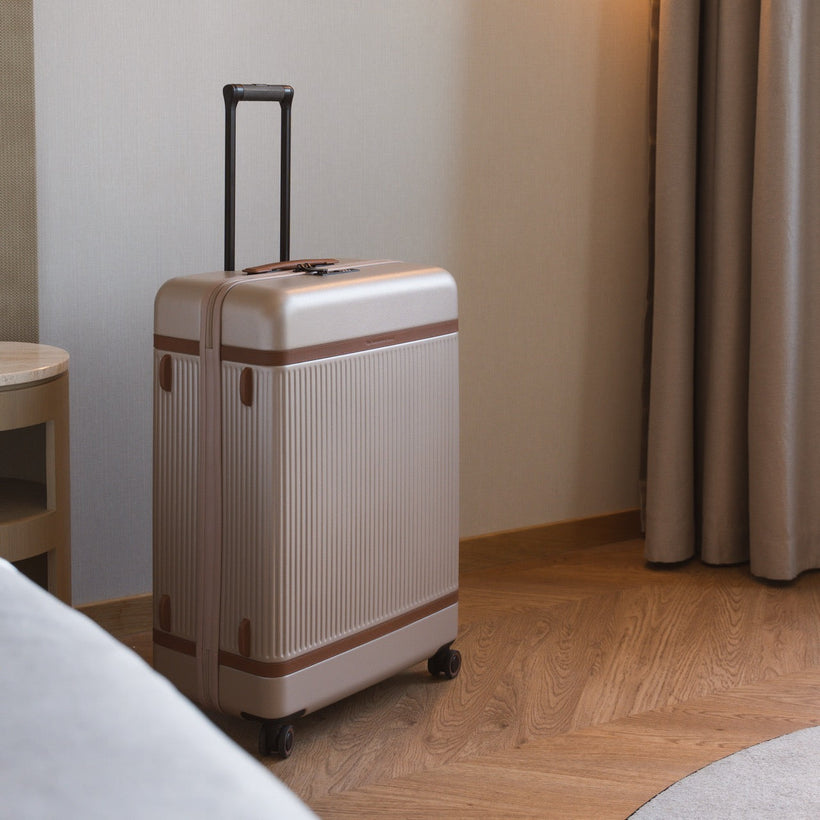 Large Suitcase Zuna نسائي