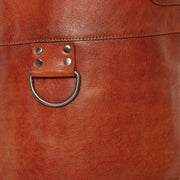Close-Up Detail of Classic Collar &amp; Heavy-Duty Zipper Hardware on Leather Apron Churrasco نسائي