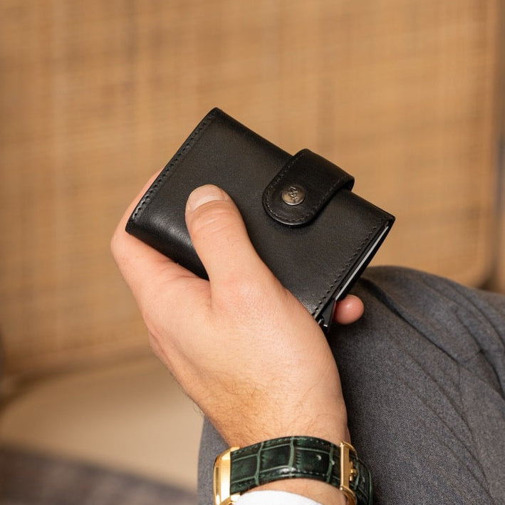 Larino Full-Grain Leather Card Holder نسائي