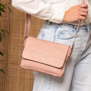 Ann Full-Grain Leather Crossbody Bag نسائي – alternate product view 2