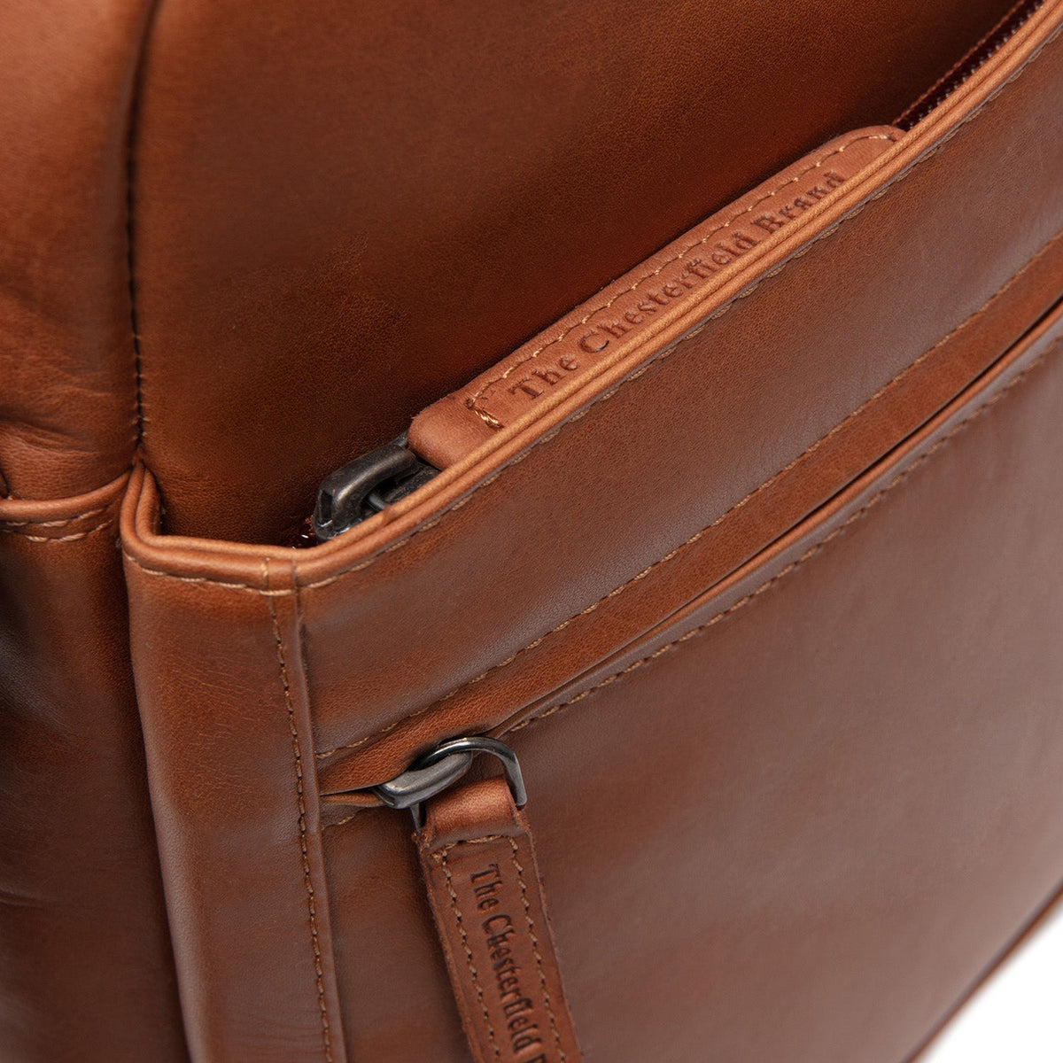 Anzora Full-Grain Leather Crossbody Bag رجالي – alternate product view 3