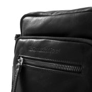 
Solid Antique Brass Hardware & Heavy-Duty Dual Zipper Detail on Birmingham حقيبة كروس جلدية