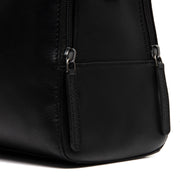 Authentic 100% Full-Grain Leather Grain Texture &amp; Heavy-Duty Seam Stitching Detail