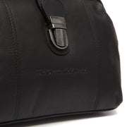 Close-Up Detail of Classic Collar &amp; Heavy-Duty Zipper Hardware on Rachael Full-Grain Leather Handbag نسائي